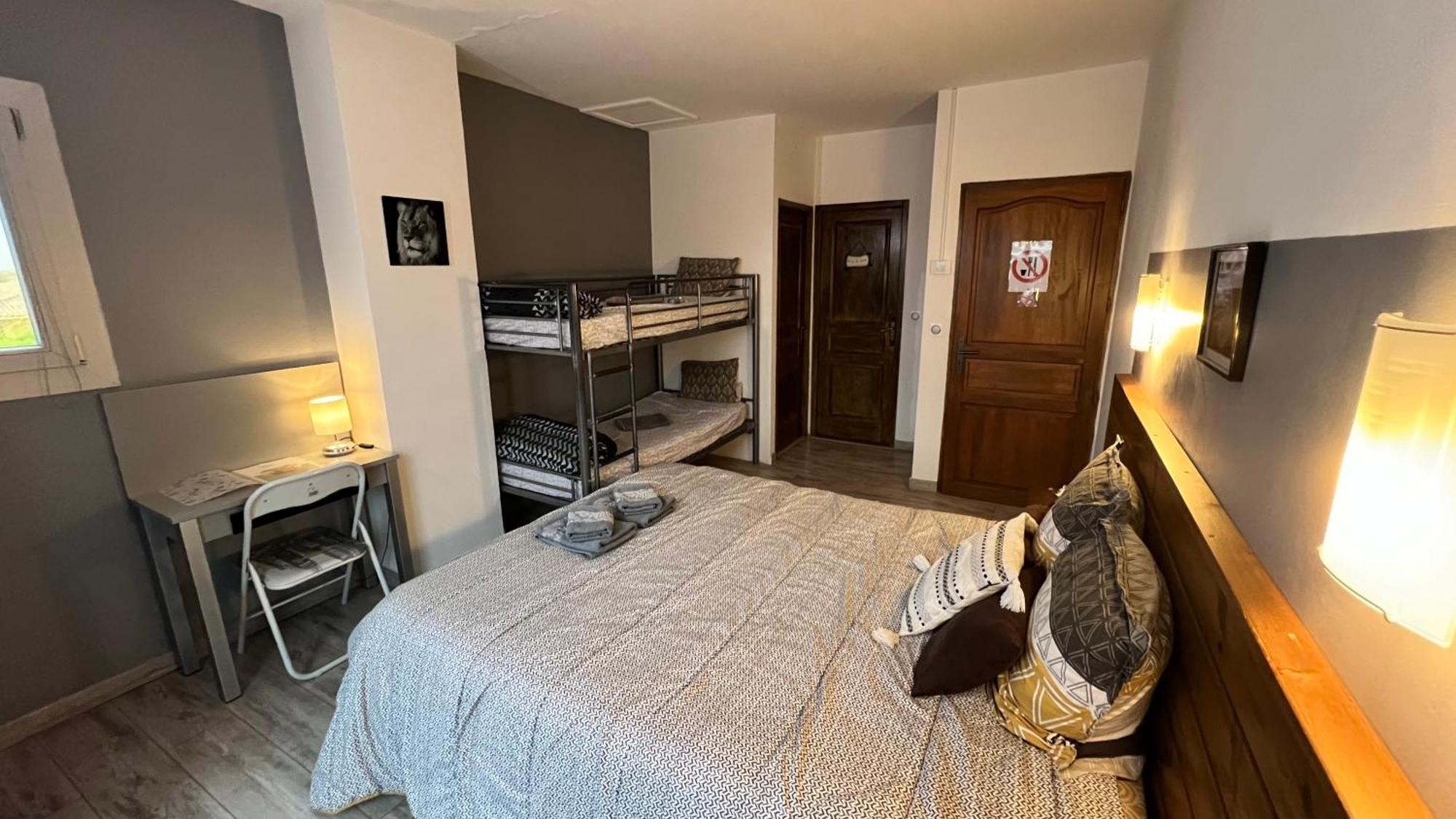 Chambres D'Hotes Le Saint Victor - Provence, Vaucluse Pernes-les-Fontaines Bagian luar foto
