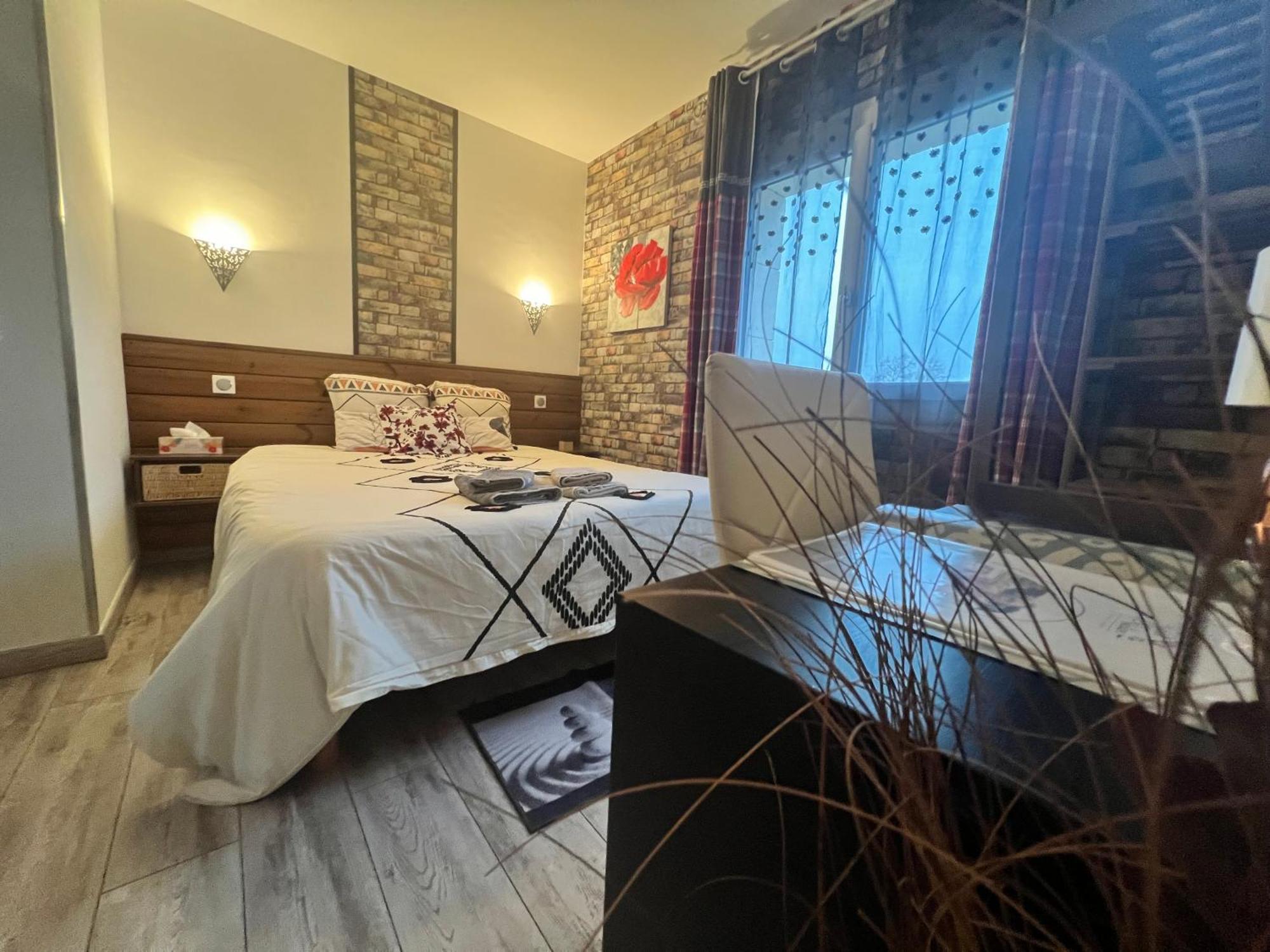 Chambres D'Hotes Le Saint Victor - Provence, Vaucluse Pernes-les-Fontaines Bagian luar foto